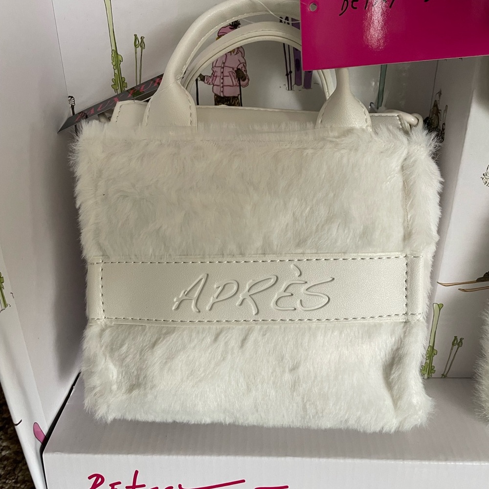 Betsy Johnson - image 6